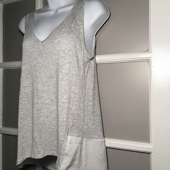 BANANA 🍌 REPUBLIC TANK TOP - Picture 3 of 7